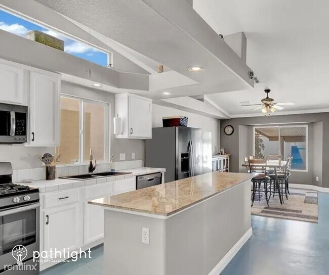 Foto del edificio - 4 br, 2 bath House - 9803 Silver Lasso Str...