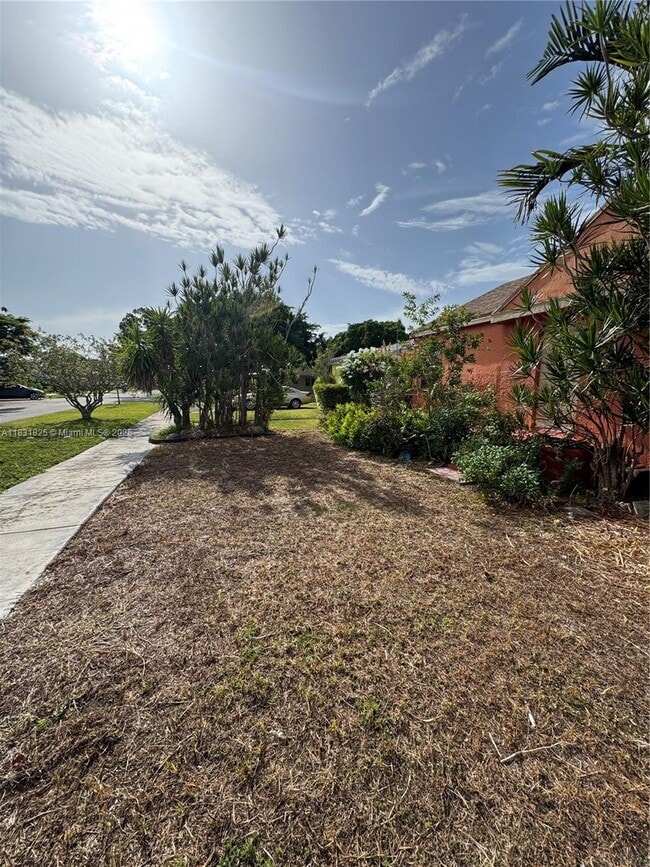 Foto del edificio - 6410 SW 39th St