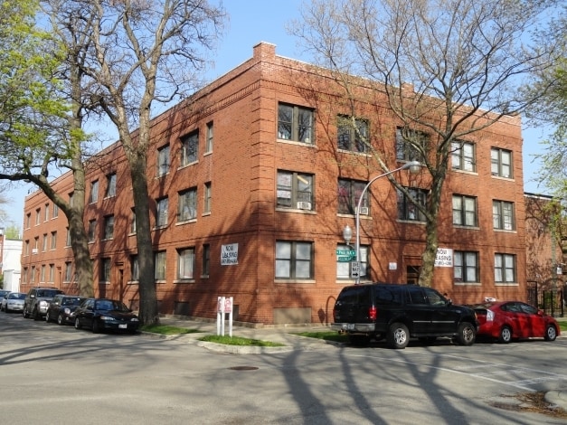 Building Photo - 6100-6104 N Paulina