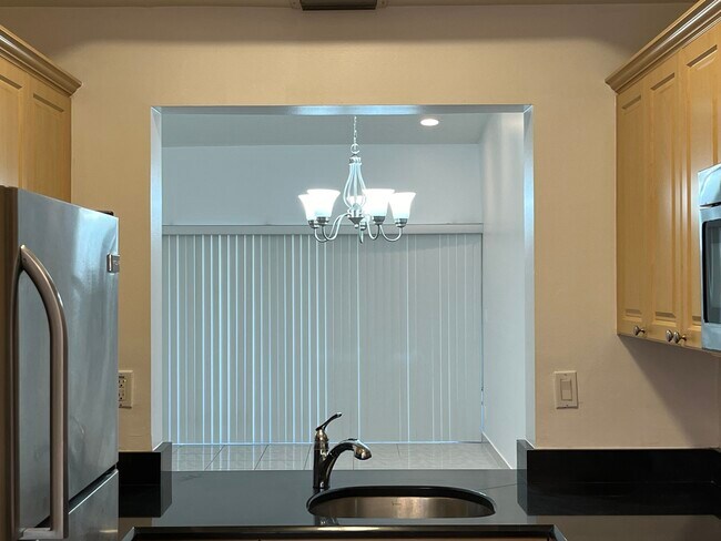 Foto del edificio - 1921 SW 15th St