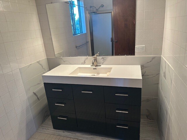 Baño - 2135 Selby Ave
