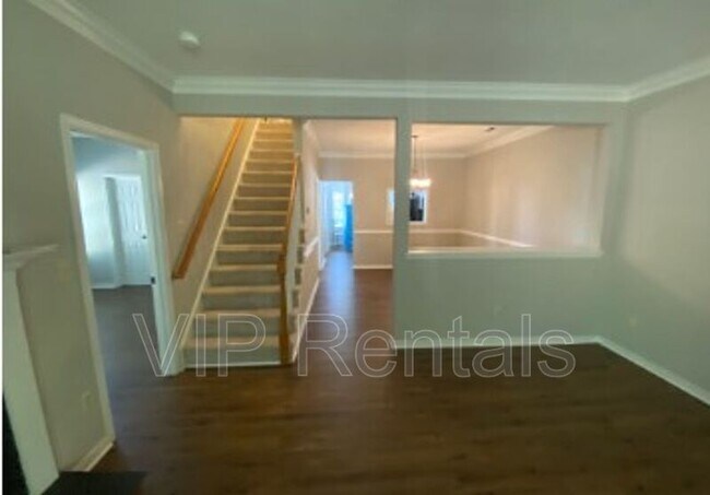 Building Photo - 4132 Bush Lake Dr