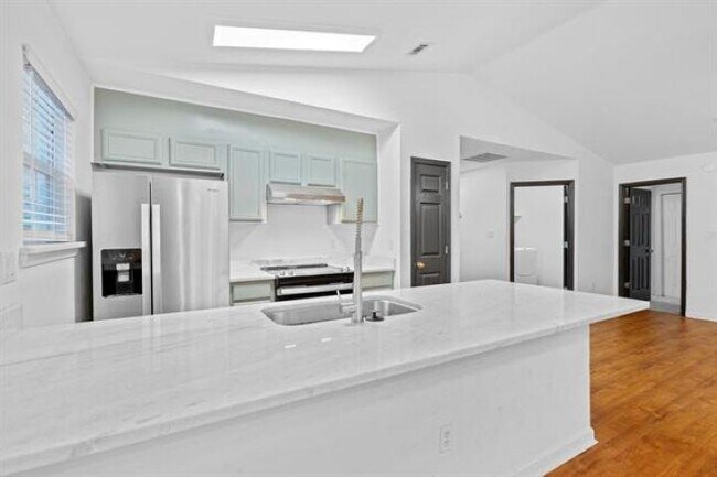 Foto del edificio - 4517 Eltham Park