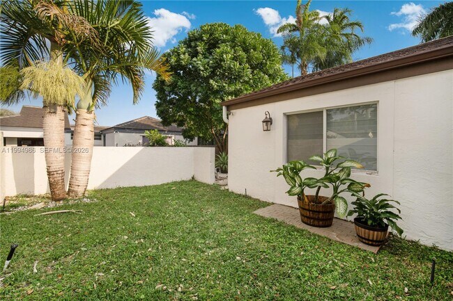 Foto del edificio - 15250 SW 154th Terrace