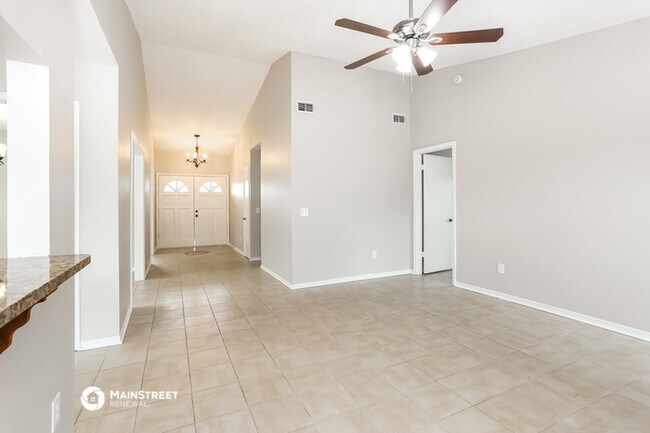 Foto del edificio - 8446 Sand Point Dr W