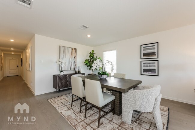 Building Photo - 2709 Ctr Crk Ln