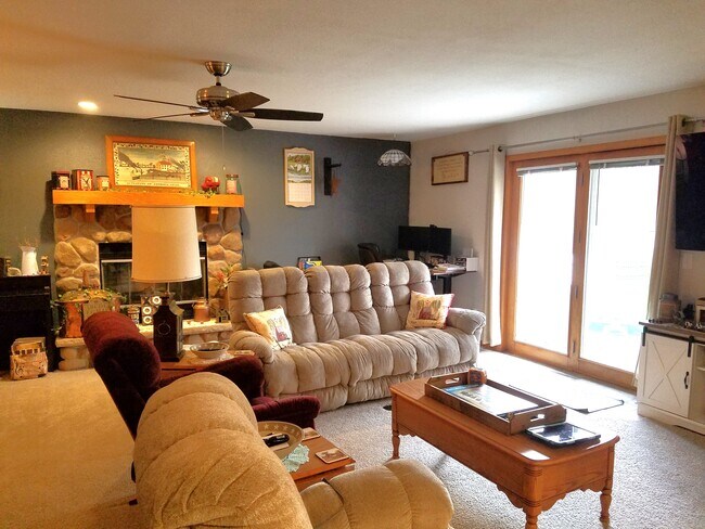 Building Photo - 3988 Elaines Way