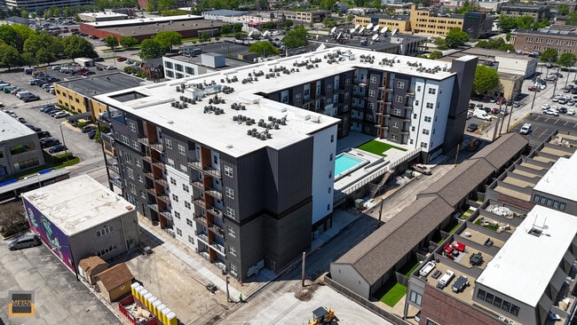 Building Photo - The Stella