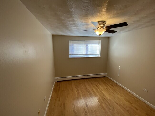 Foto del edificio - 2 Bed 1 Bath Condo in Capital Hill near Cheesman Park