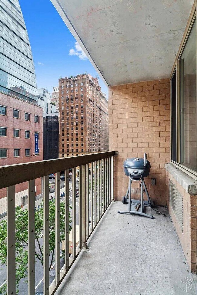 Foto del edificio - 50 Lexington Ave