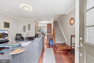 Building Photo - 12109 Wedgeway Ct
