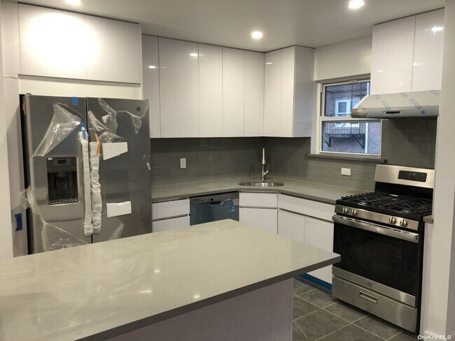 Building Photo - 57-10 138th St