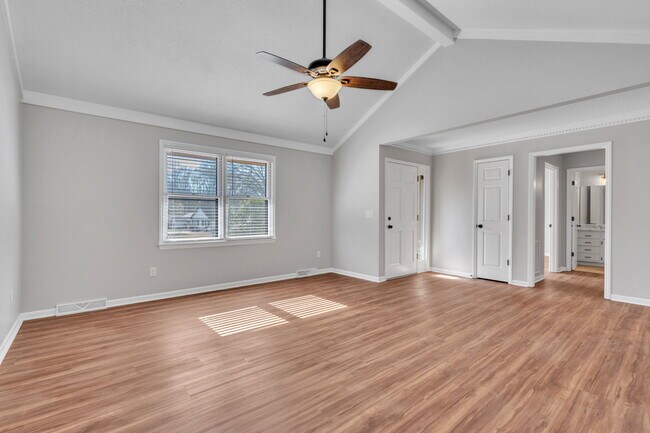 Foto del edificio - 100 Sunningdale Ct