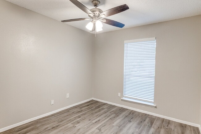 Building Photo - Comfortable & Stylish 3-Bedroom Home in Grand Prairie