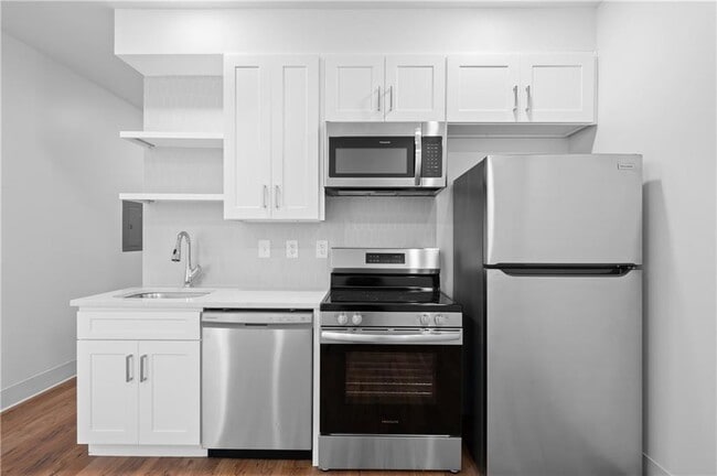 Foto del edificio - 456 Flat Shoals Ave SE