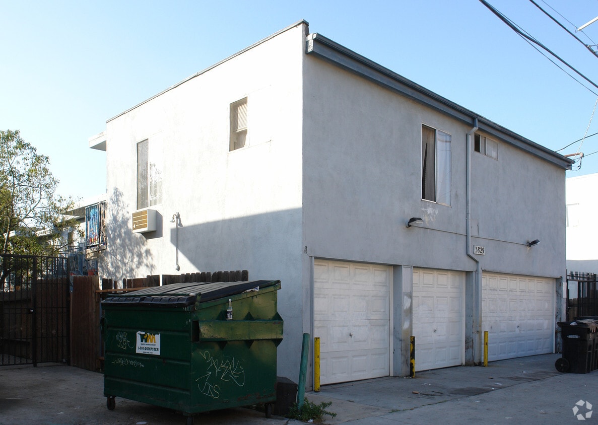 Building Photo - 39th St. Apartments