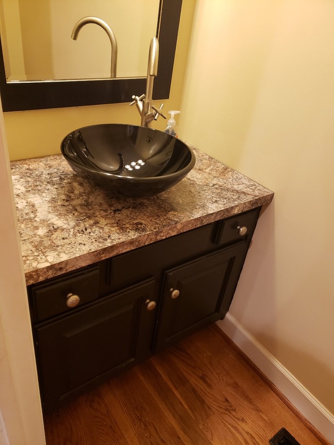 Foto del edificio - 80 Creekwood Ct