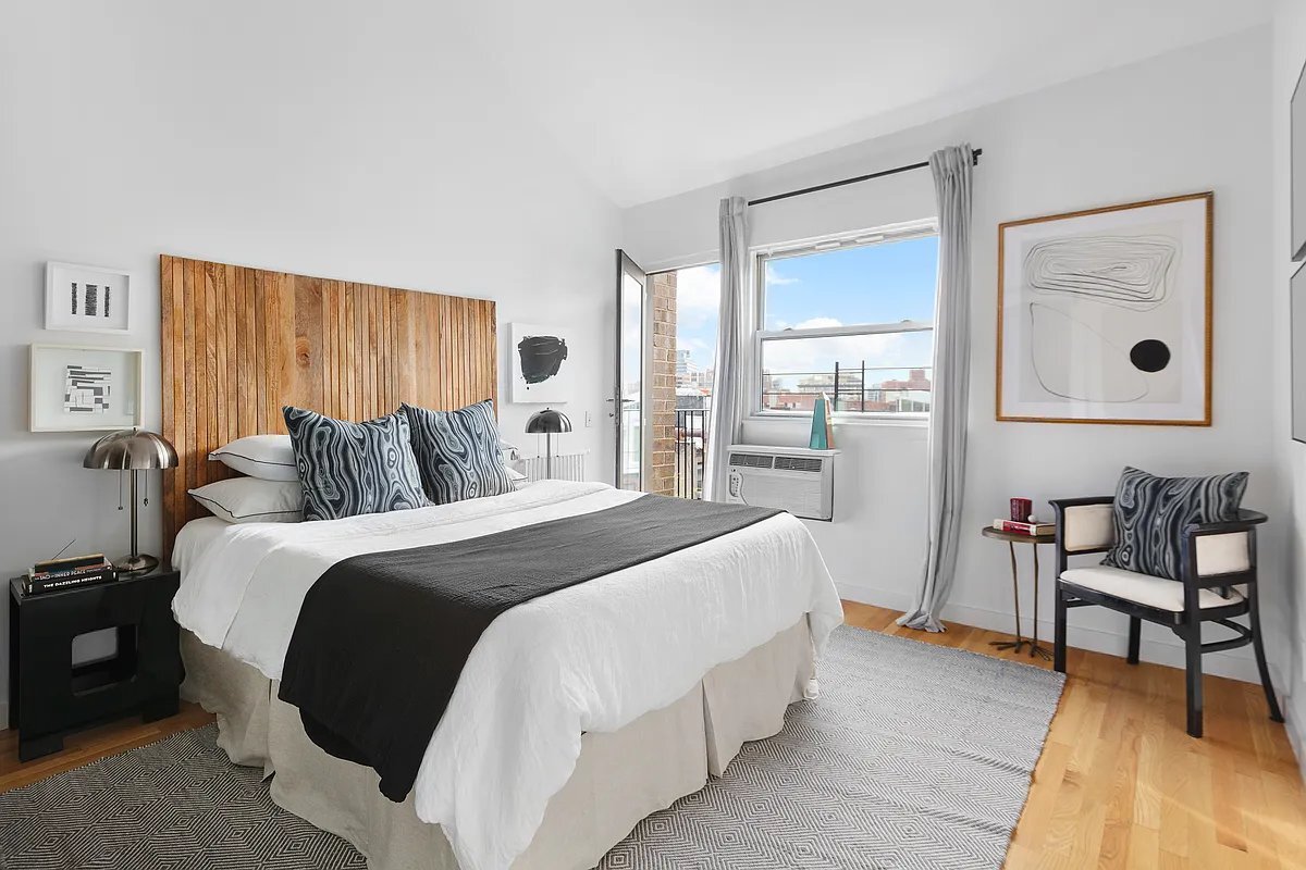 Foto principal - 211 Thompson St