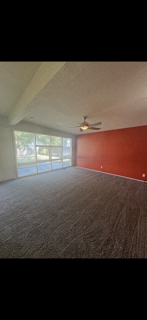 Foto del edificio - Adorable home in Paramount!!! 3/1/1 CH/A