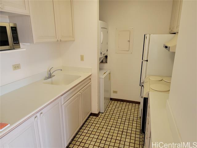 Building Photo - 1560 Thurston Ave