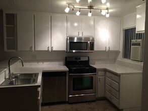 Building Photo - 18530 Hatteras St