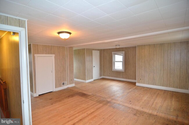 Building Photo - 9850 Berry Rd
