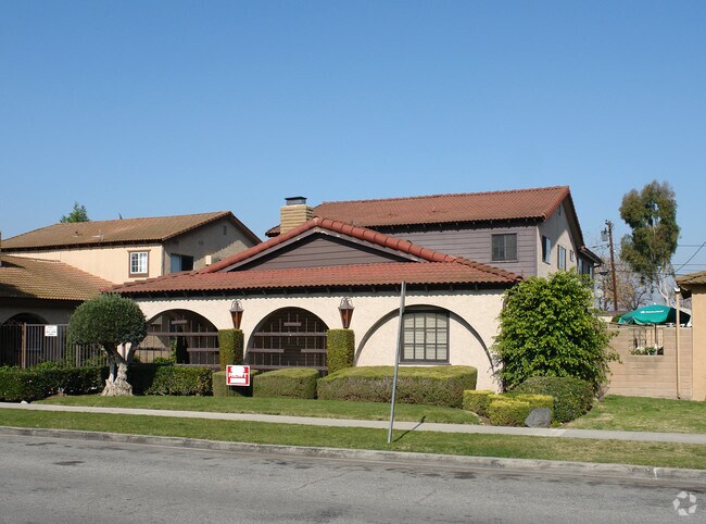Foto del edificio - 4441 Green Ave