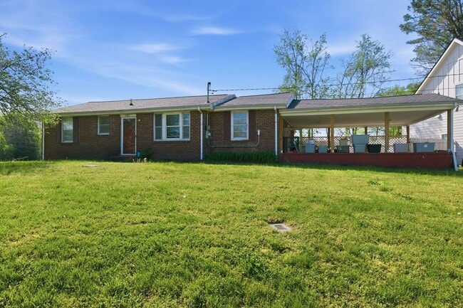 Charming 2b/1b Home in Old Hickory - Charming 2b/1b Home in Old Hickory