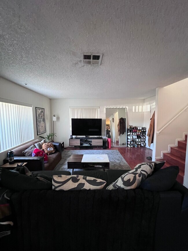 Building Photo - 228 S Avenue 18