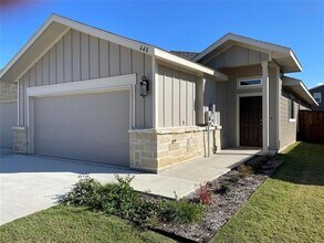 Building Photo - 640 Blackland dr