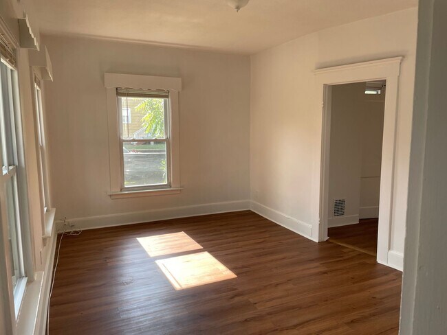 Building Photo - 11 Leete St