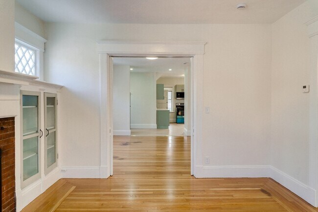 Foto del edificio - 31 Firglade Ave