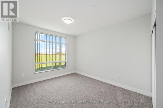 Building Photo - 98 King St