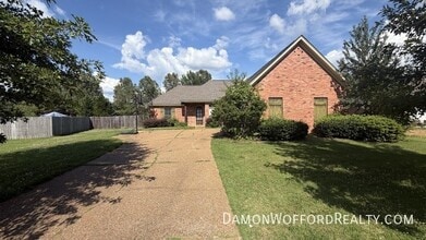 Building Photo - 105 Laurel Ridge Rd