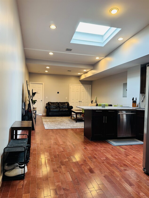 Foto principal - 447 Mercer St