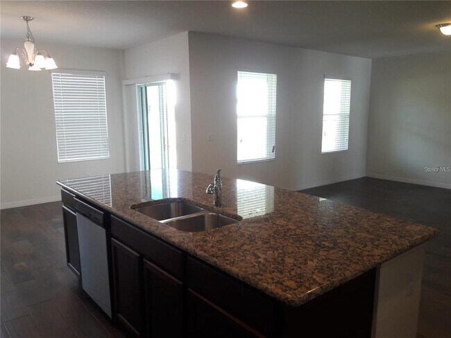 Building Photo - 3202 Turret Dr