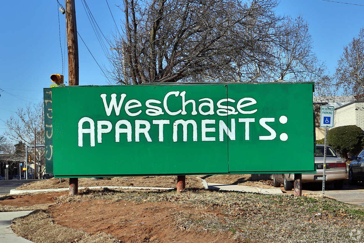 Foto del edificio - Wes-Chase Apartments