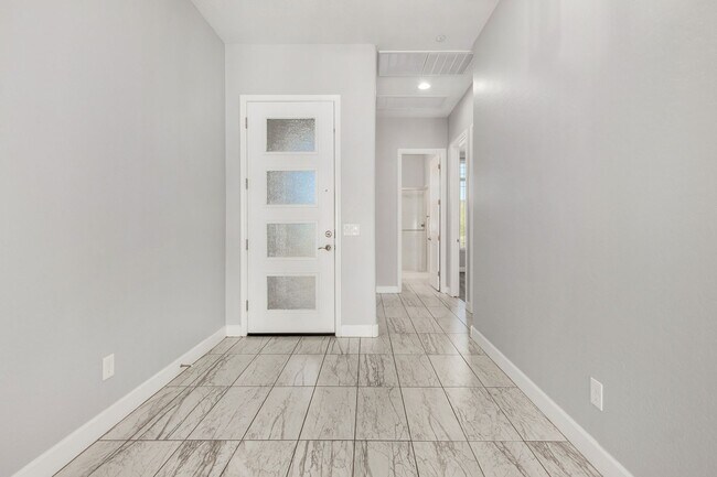 Foto del edificio - STUNNING HOME IN PEORIA