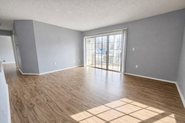 Building Photo - 215 Rachel Ct