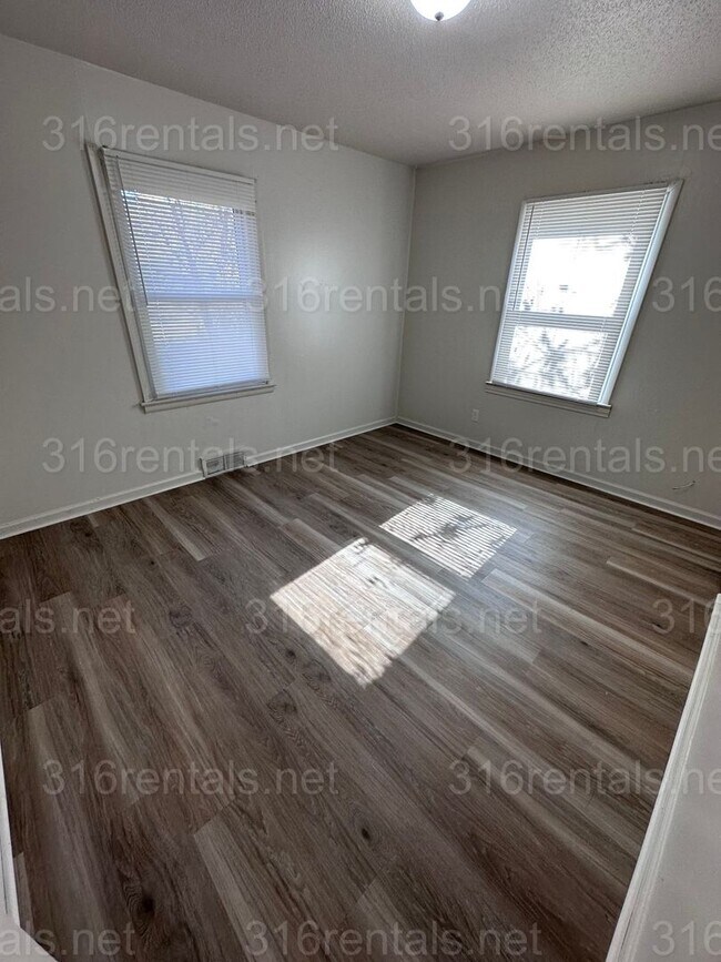 Foto del edificio - COMING SOON, PLEASE CHECK BACK.