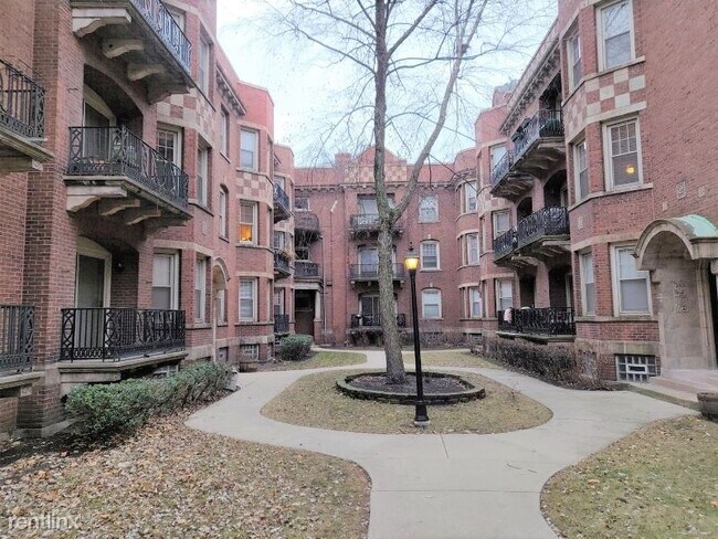 Building Photo - 5335 S Harper Ave