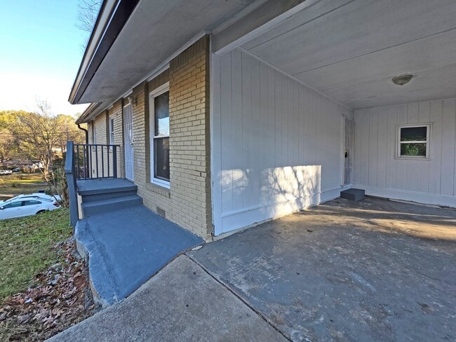Foto del edificio - 2332 Baywood Dr SE