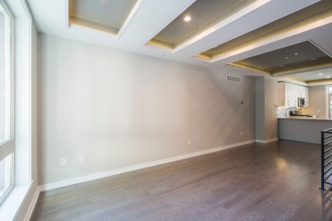 Building Photo - 2228 Kimball St