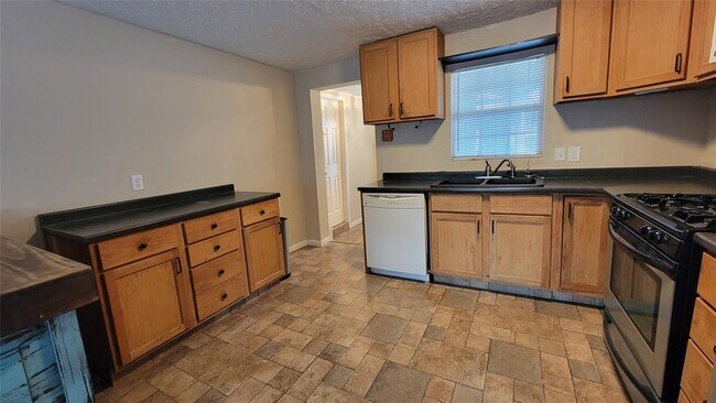 Building Photo - 4415 McKinney St