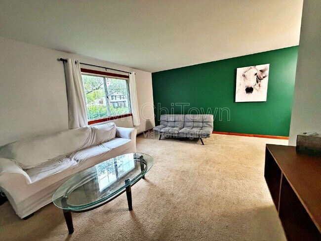 Foto del edificio - 800 W Beechtree Ln