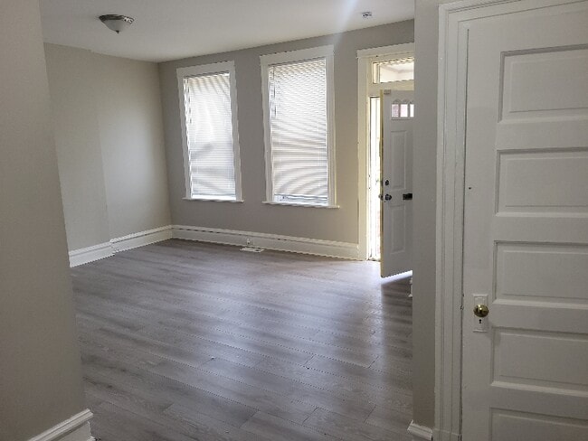 Building Photo - 4155 McRee Ave