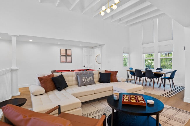 Foto del edificio - 4641 N 8th Pl