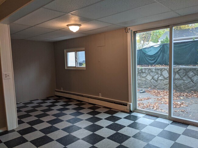 Building Photo - 205 Wilson St