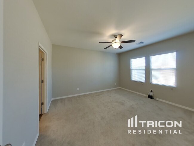 Building Photo - 33644 N Draba Ln