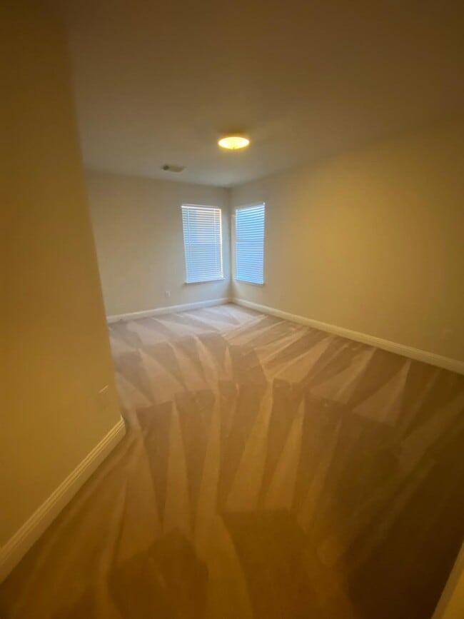 Foto del edificio - 518 Remington Chase Ct